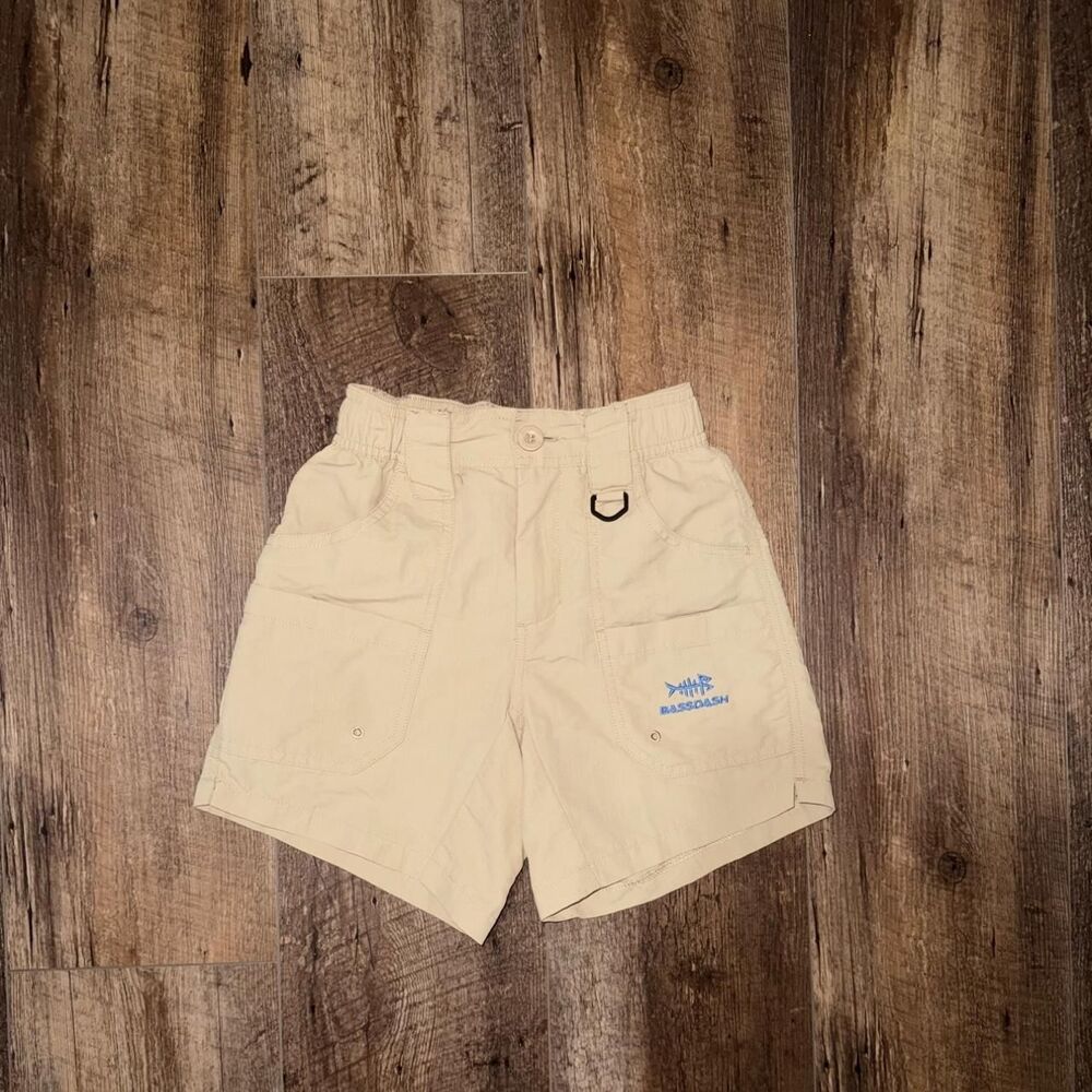 Bassdash Boy's Khaki Shorts xs euc